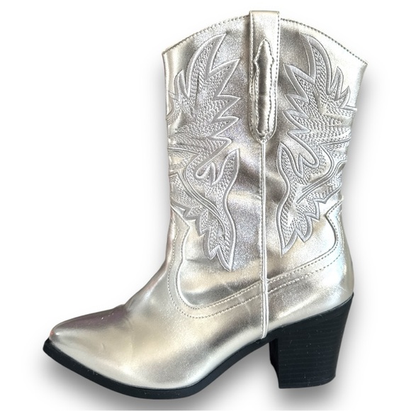 Forever 21 Embroidered Metallic Cowboy Boots - Picture 13 of 16